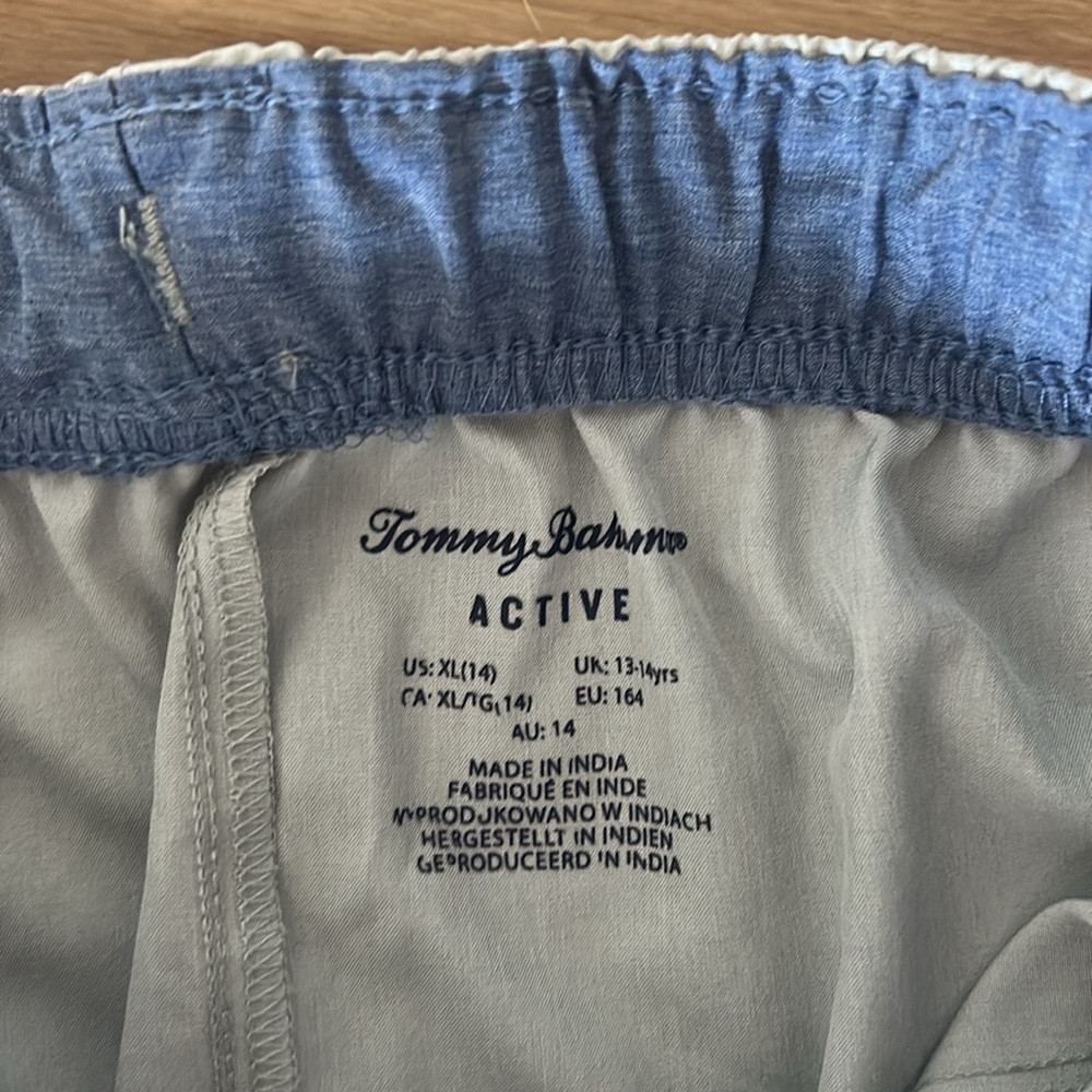 Tommy Bahama Light Gray Active Shorts/swim trunks -boys size XL 14 EUC - Picture 3 of 5